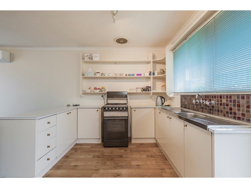 1/14 Hennessy Avenue, Herne Hill VIC 3218