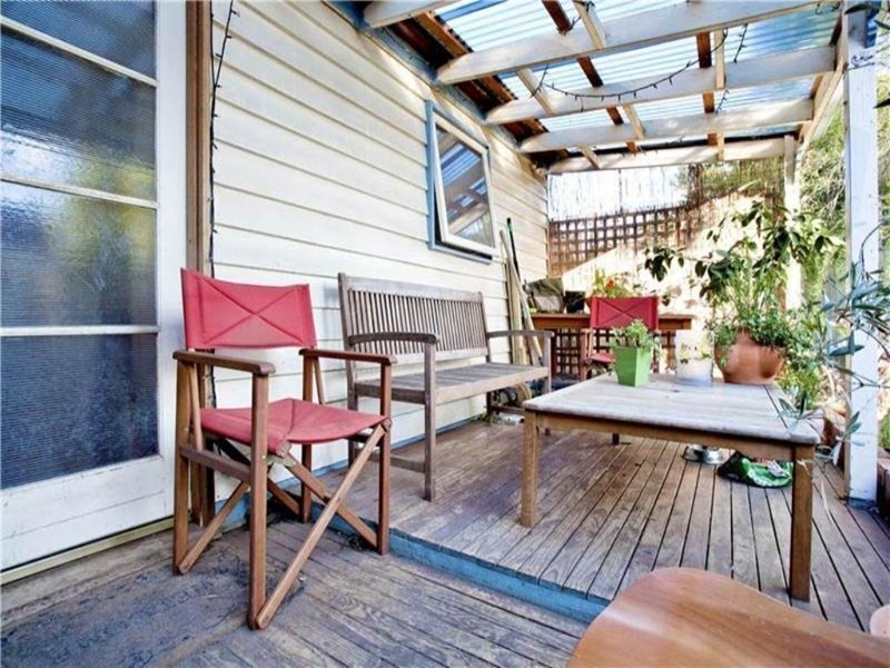 50 St Albans Road, East Geelong VIC 3219