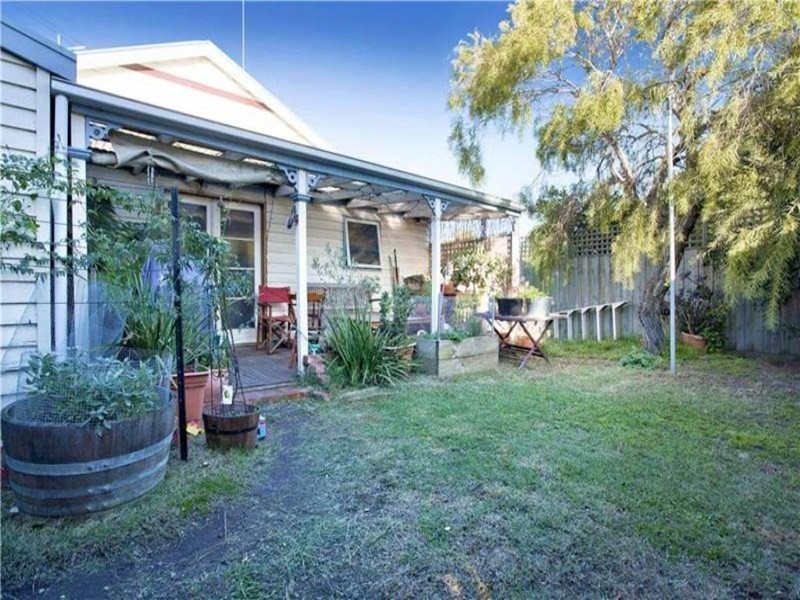 50 St Albans Road, East Geelong VIC 3219