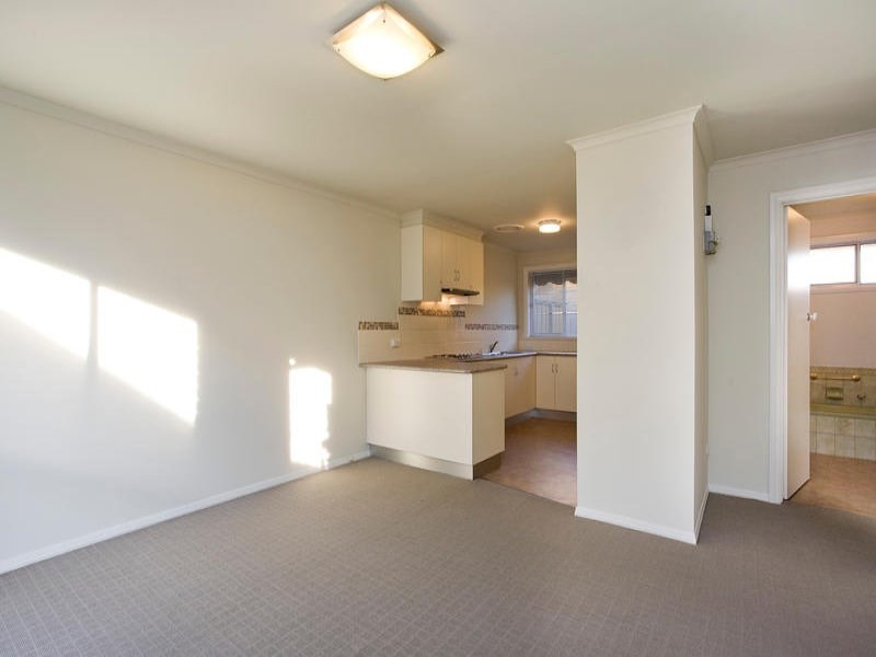 3/10 Volum Street, Manifold Heights VIC 3218