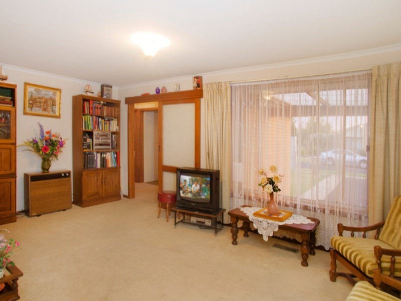 16 Mandama Avenue, Grovedale VIC 3216