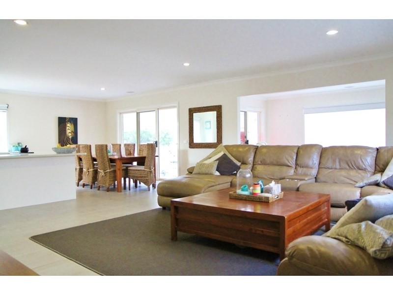 15 Eton Road, Torquay VIC 3228