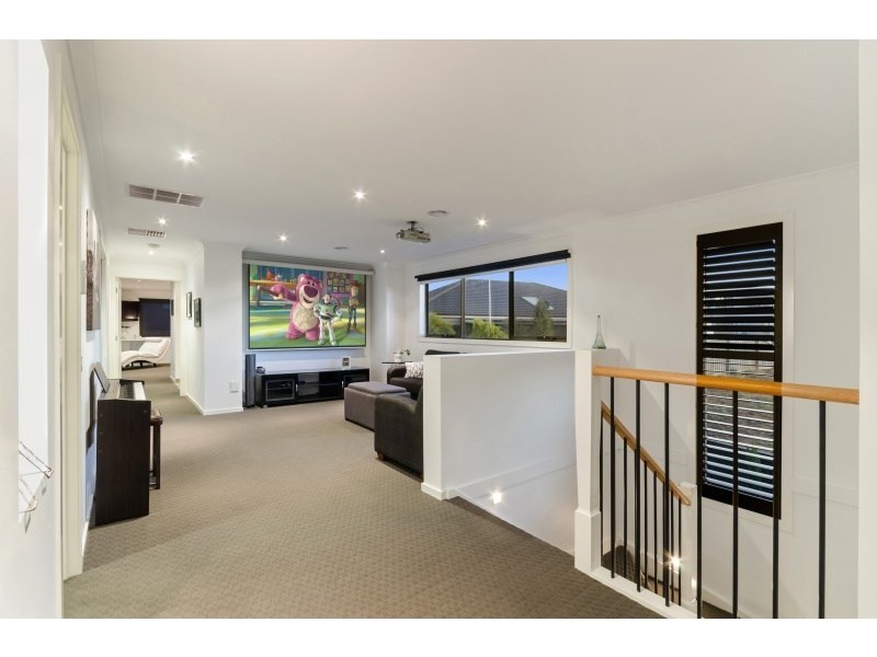 59 Woolondoon Drive, Highton VIC 3216