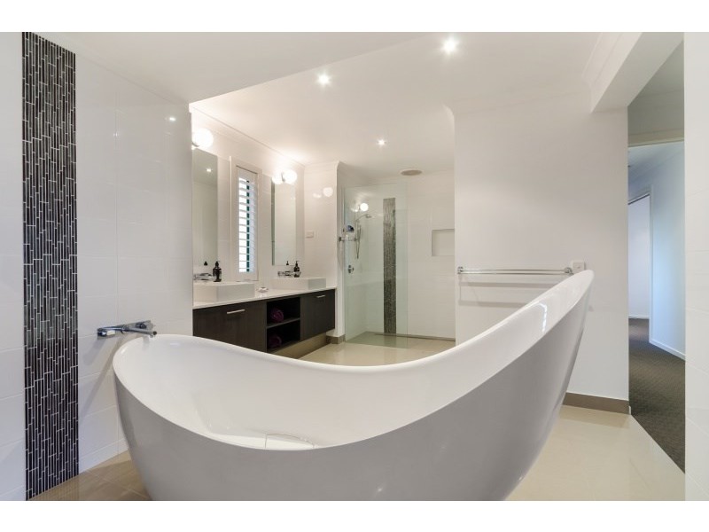 59 Woolondoon Drive, Highton VIC 3216