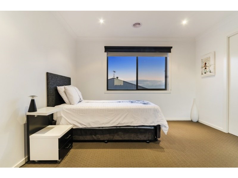 59 Woolondoon Drive, Highton VIC 3216