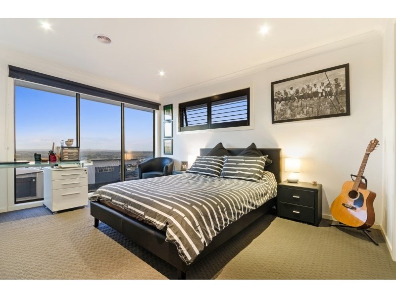 59 Woolondoon Drive, Highton VIC 3216