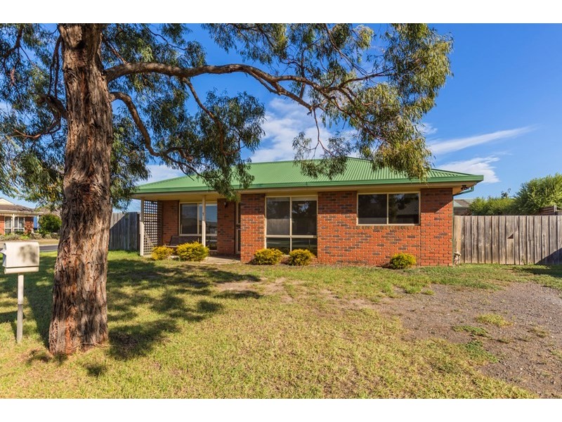 1 Templeton Court, St Albans Park VIC 3219