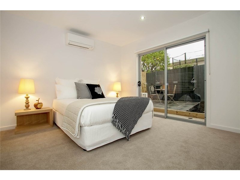 5B College Court, Newtown VIC 3220