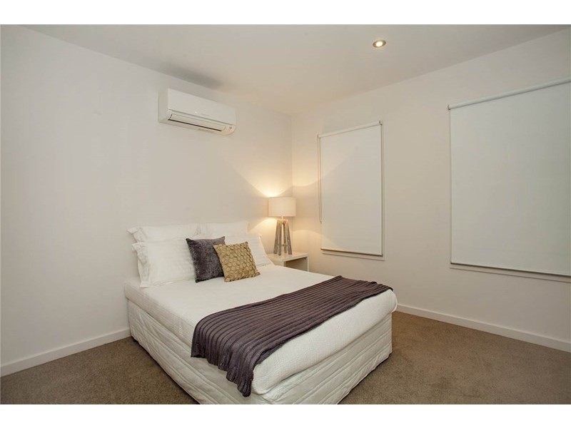 5B College Court, Newtown VIC 3220