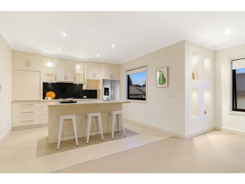 2/20 Upper Skene Street, Newtown VIC 3220