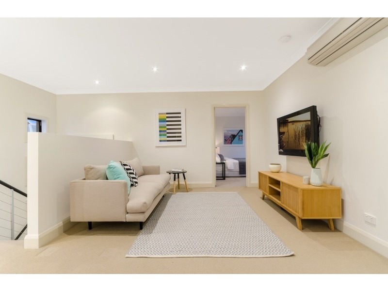 2/20 Upper Skene Street, Newtown VIC 3220