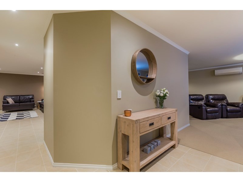 7-9 Cedarville Close, Highton VIC 3216