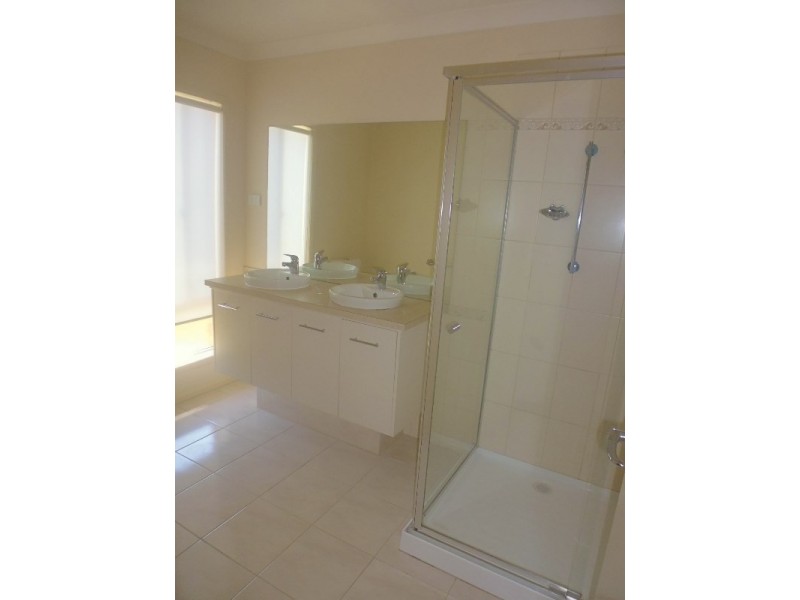 3 Thwaites Close, Highton VIC 3216