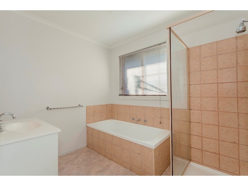 2/364 Autumn Street, Herne Hill VIC 3218