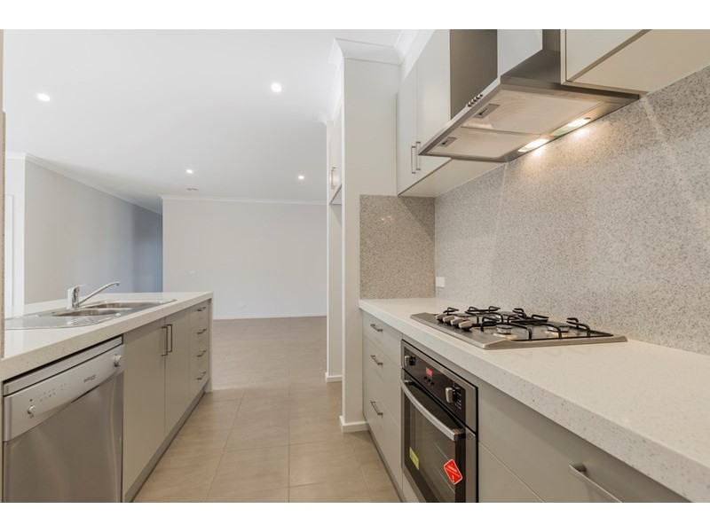 20 Glendale Drive, Leopold VIC 3224