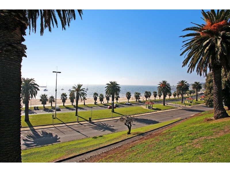 22 Eastern Beach Road, Geelong VIC 3220