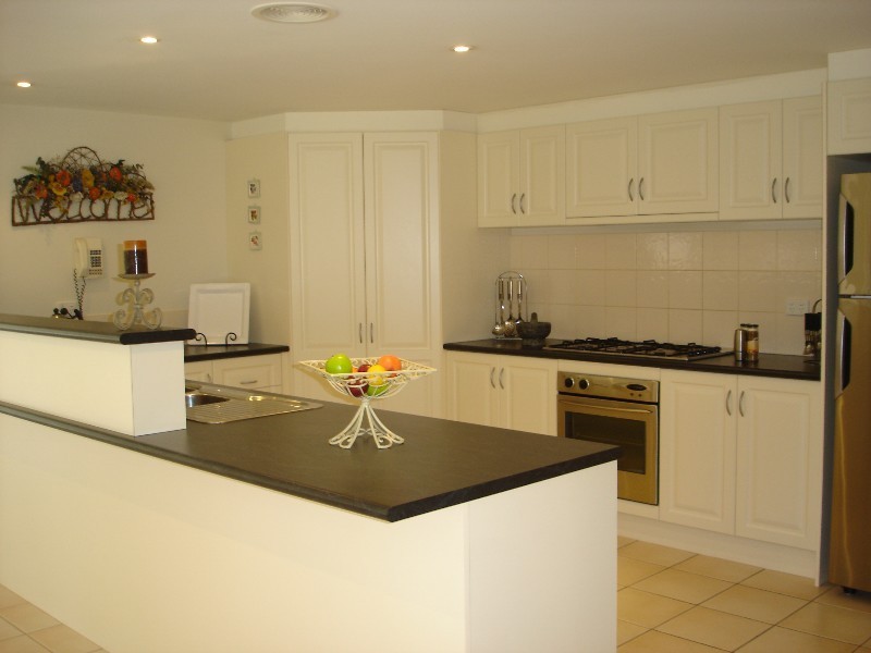 1 Shire Court, Highton VIC 3216