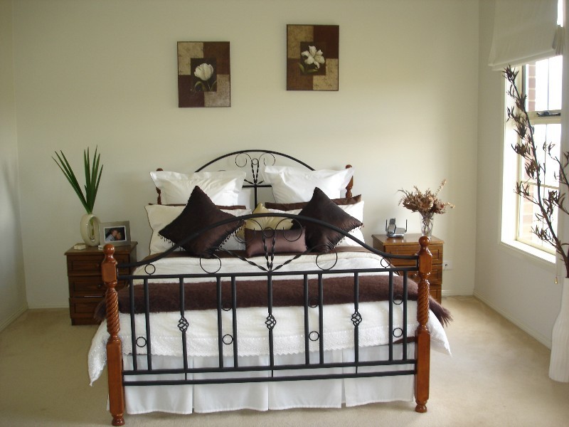 1 Shire Court, Highton VIC 3216