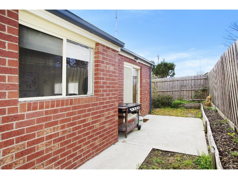 1/3 Mack Court, Belmont VIC 3216
