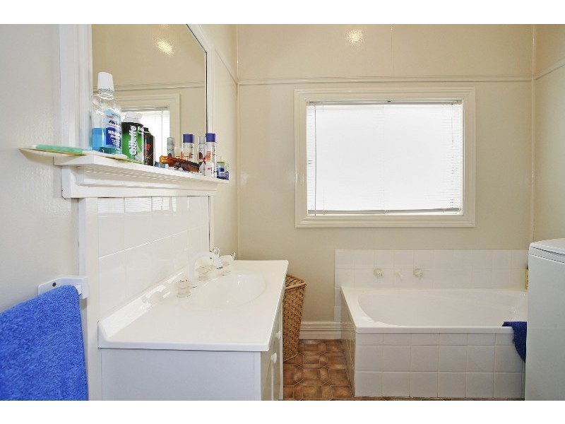 56 Collins Street, Geelong West VIC 3218