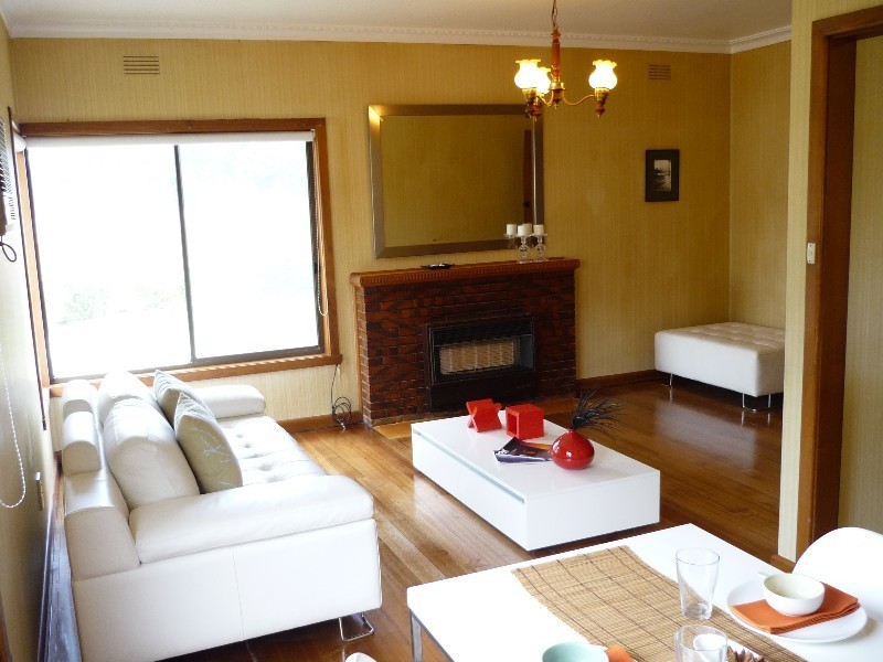 4 Edinburgh Avenue, Herne Hill VIC 3218
