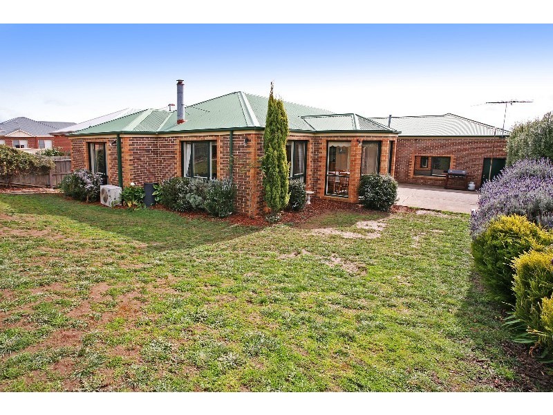 34 Monterey Drive, Waurn Ponds VIC 3216