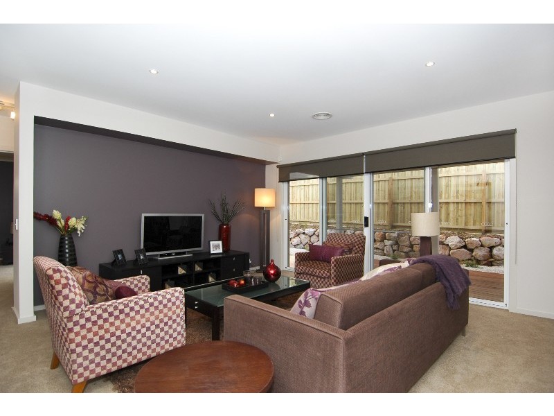 33 Morrow Crescent, Leopold VIC 3224