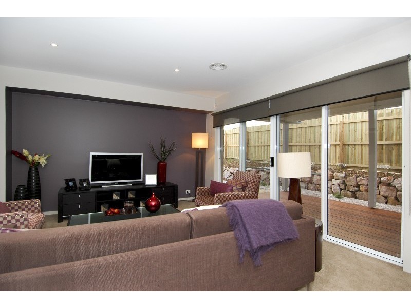 33 Morrow Crescent, Leopold VIC 3224