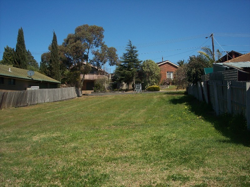 67 Leila Crescent, Bell Post Hill VIC 3215