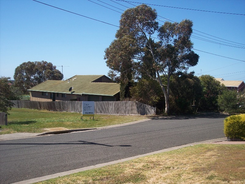 67 Leila Crescent, Bell Post Hill VIC 3215