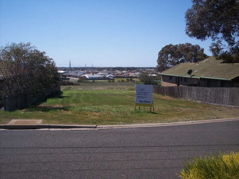67 Leila Crescent, Bell Post Hill VIC 3215