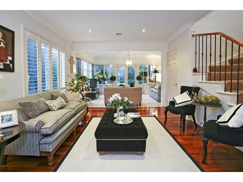 6 Palmerston Place, Highton VIC 3216