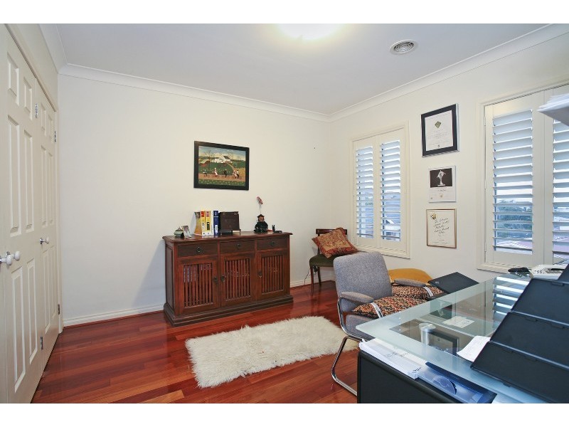 6 Palmerston Place, Highton VIC 3216