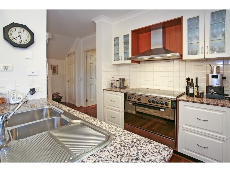 6 Palmerston Place, Highton VIC 3216