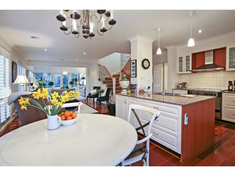 6 Palmerston Place, Highton VIC 3216