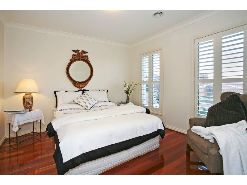 6 Palmerston Place, Highton VIC 3216