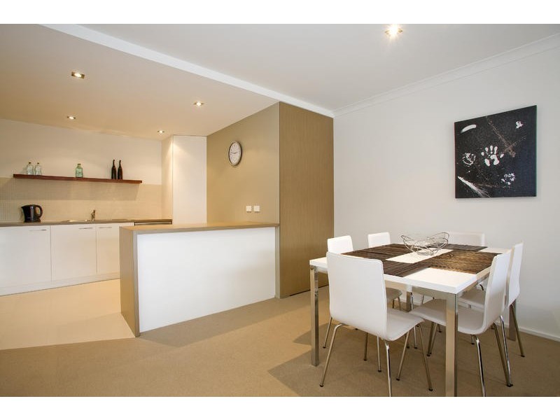 1/32 Hesse Street, Queenscliff VIC 3225