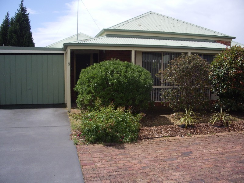 9/15 Thompson Street, Whittington VIC 3219