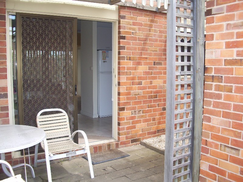 9/15 Thompson Street, Whittington VIC 3219