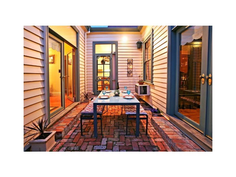 2 Tayler Street, Geelong West VIC 3218