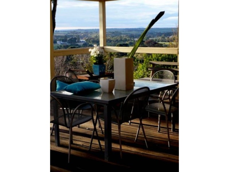 285 Scenic Road, Highton VIC 3216