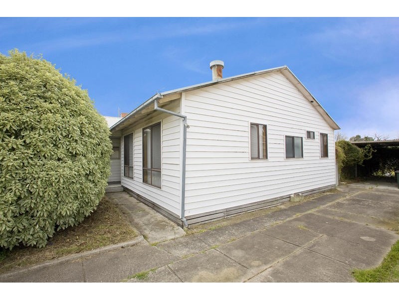2 Warren Street, East Geelong VIC 3219