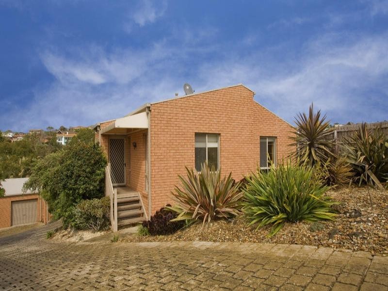 1/59-69 Victory Way, Highton VIC 3216