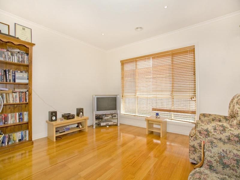 25a Paratone Crescent, St Albans Park VIC 3219