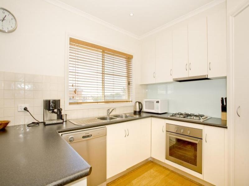 25a Paratone Crescent, St Albans Park VIC 3219