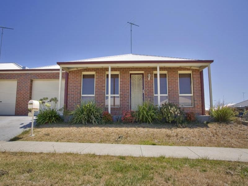 25a Paratone Crescent, St Albans Park VIC 3219