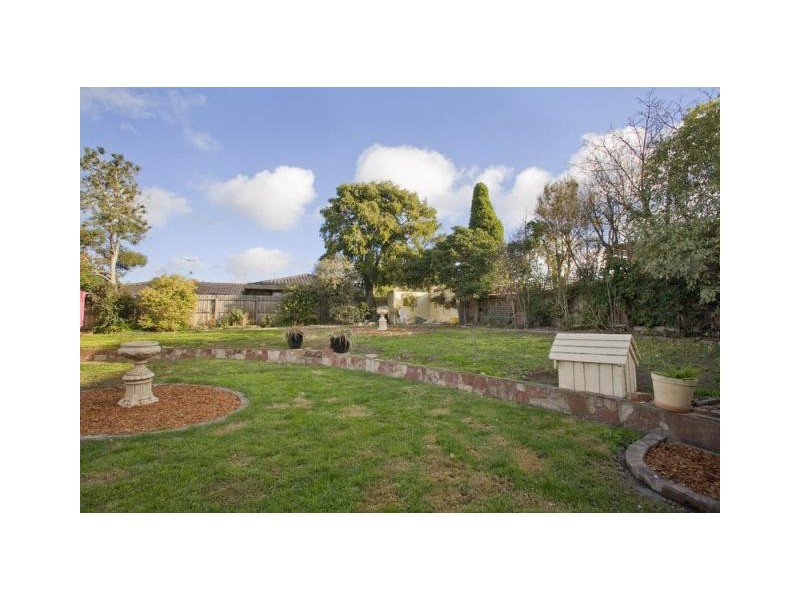 3 Melrose Avenue, Highton VIC 3216