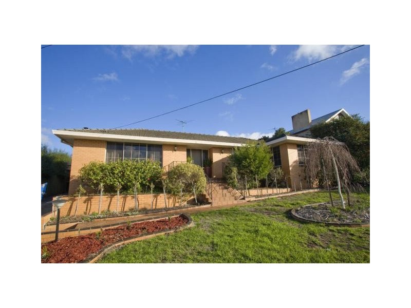 3 Melrose Avenue, Highton VIC 3216