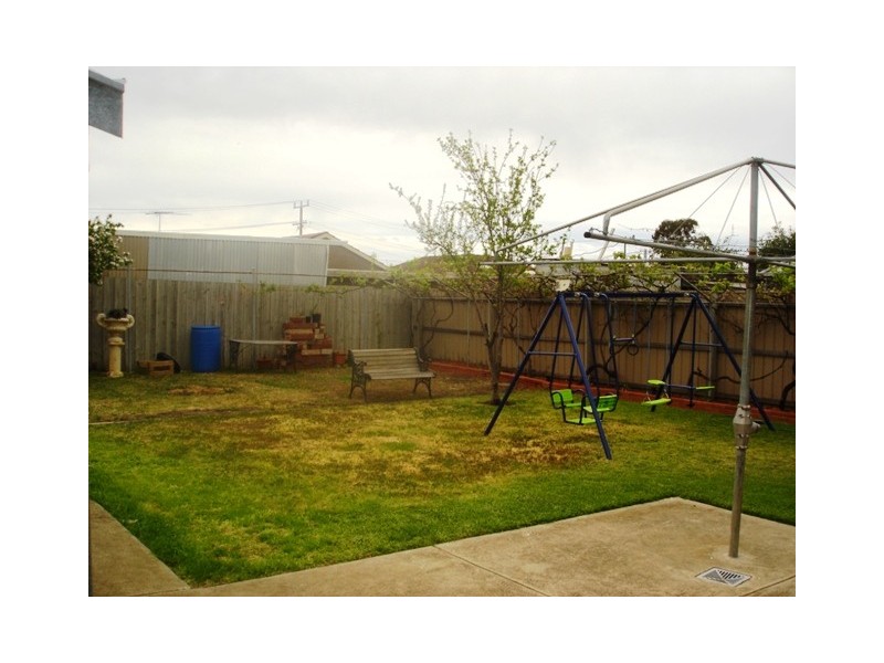 12 Korumburra Close, Norlane VIC 3214