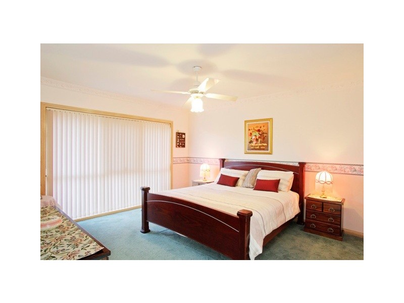 6 Silvan Court, Lovely Banks VIC 3221